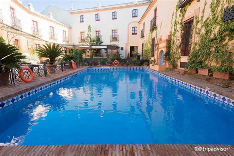 The Best Hotel Deals in Carmona (Mar 2024) .